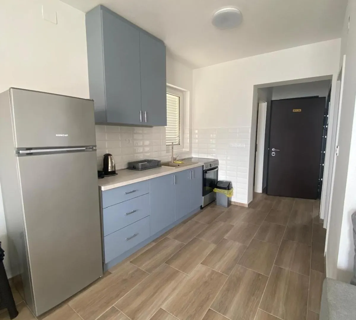 Apartments Matosevic-Pag باغ